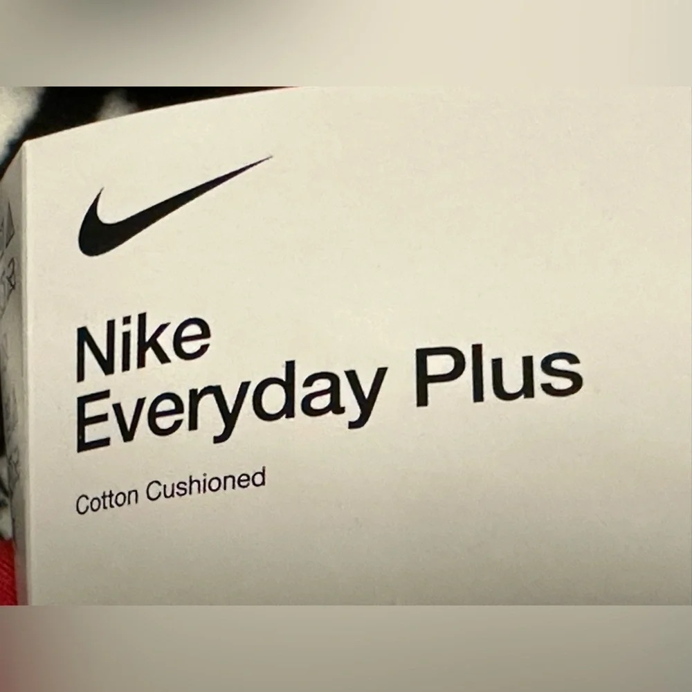 NEW Nike Everyday Plus Cushioned Crew Socks DRI FIT PURPLE M 8-12, W 10-13 - Picture 2 of 5